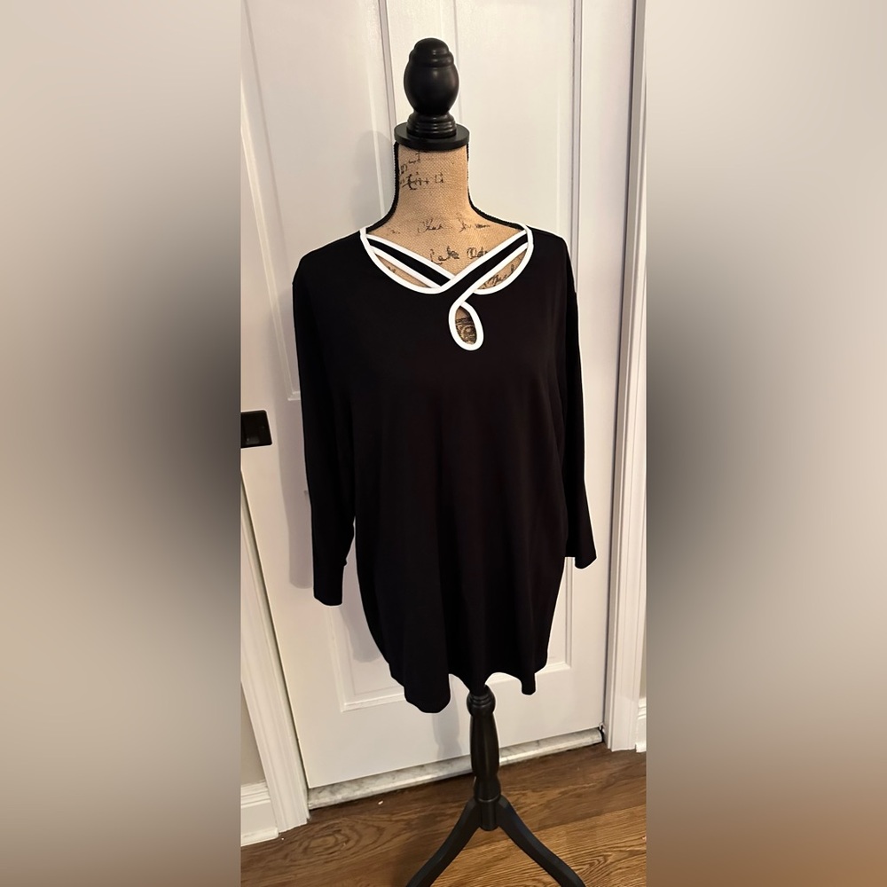 Northstyle Twisted Top